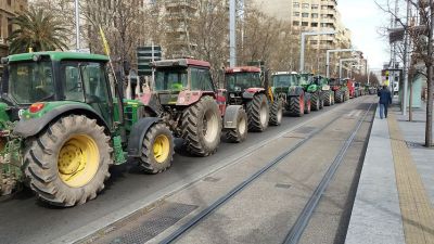 tractorada-5026122__480.jpeg